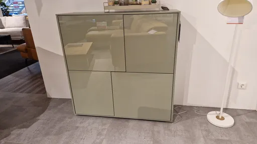 Highboard Global Parano